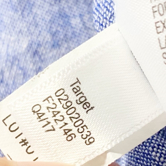 Isabel Maternity by Ingrid & Isabel Top Chambray White Embroidery Sleeveless💙🤍 - Picture 11 of 11